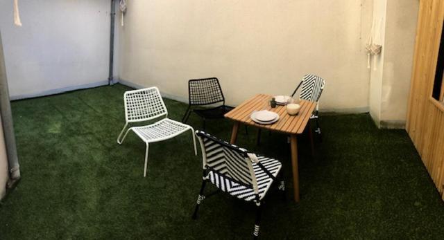 Un Coin De Verdure Dans Le Centre De St Etienne Lejlighed Saint-Etienne  Eksteriør billede